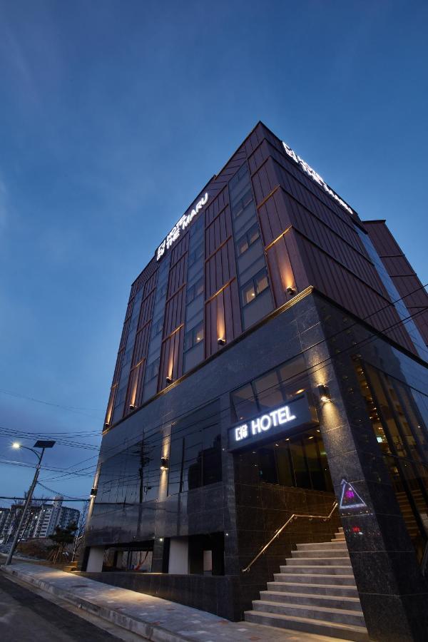 Hotel The Maru Пхёнчхан Экстерьер фото